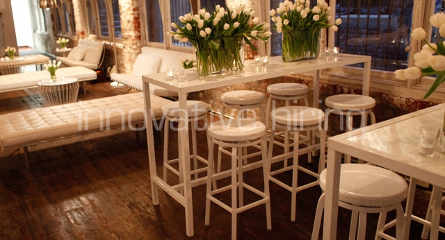 Features: Bench Bar with Marine Stools