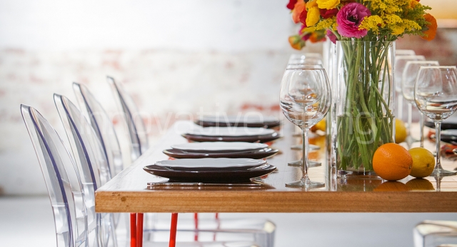 Features: Hairpin Dining Table with Victoria Ghost Chairs