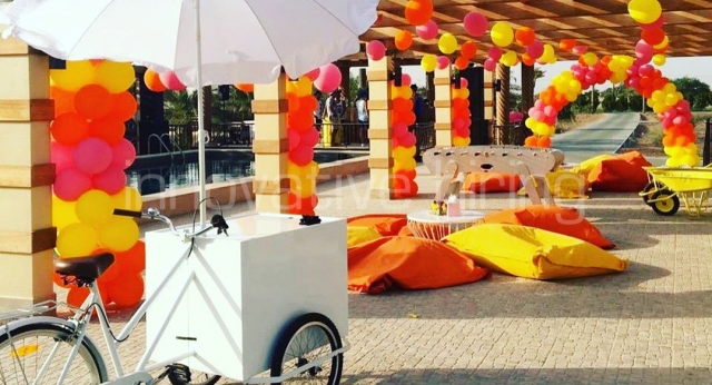 Features: Ice Cream Cart Bicycle with WireWorx Coffee Tables